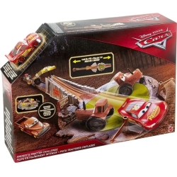Disney Pixar Cars 3 - Smokey's Tractor Challenge Playset