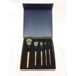 Set of 5 make-up brushes