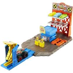 Monster Trucks - Blast Station Playset