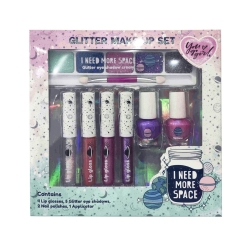 I Need More Space - Set Make Up