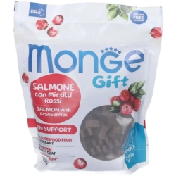 Gift with Salmon and Cranberries - Snack for adult dogs 150g
