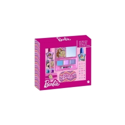 Eyeshadow Palette più 2 Nail Polishes più 2 Lipsticks più 3 Hair Ties più Nail File più Nail Stickers